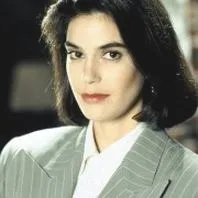 Lois Lane w Smallville: Kiedy poznajemy tę niezapomnianą bohaterkę?